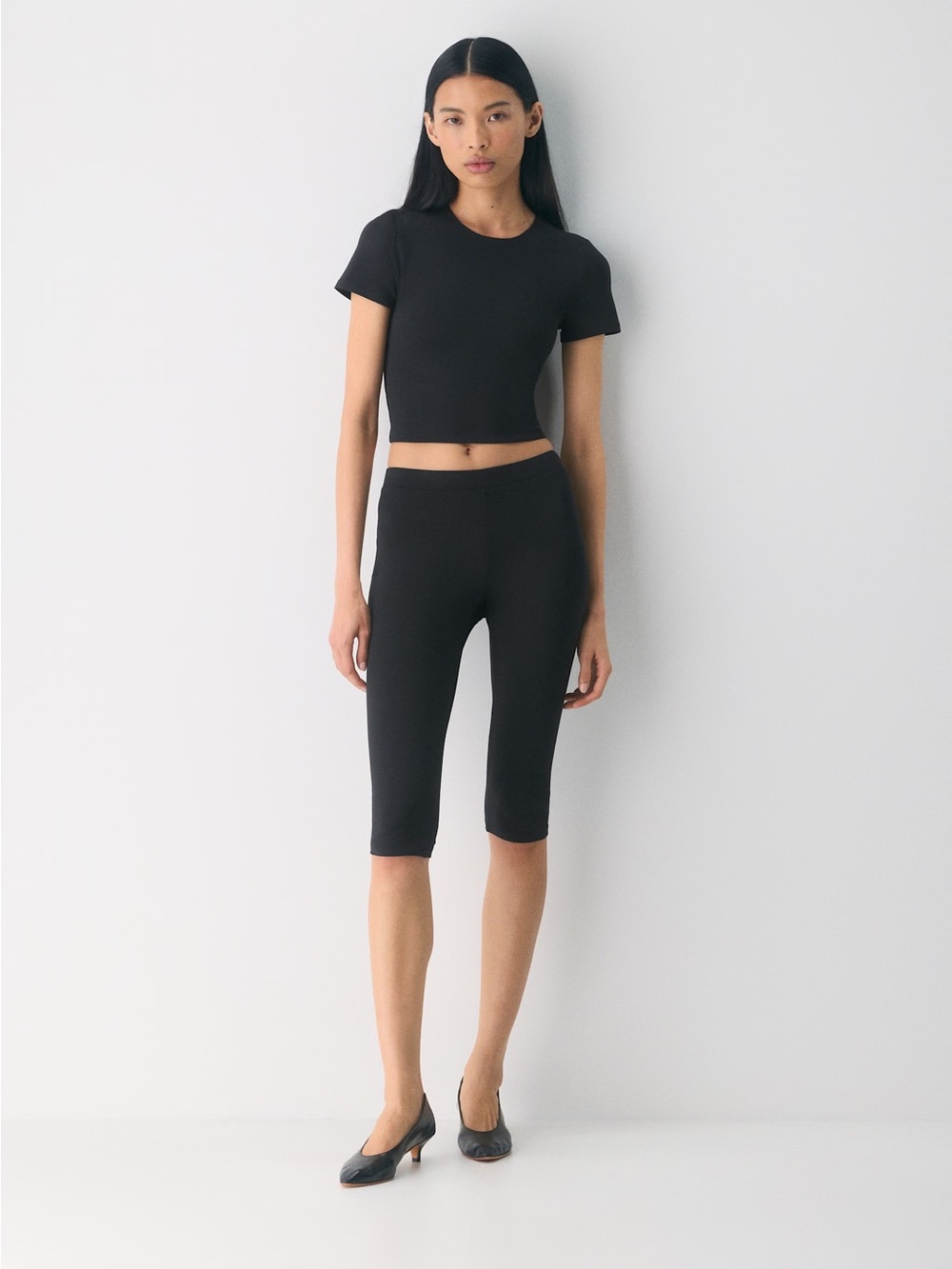 NWT Aritzia Original Contour Marvel Crew Waist T-Shirt